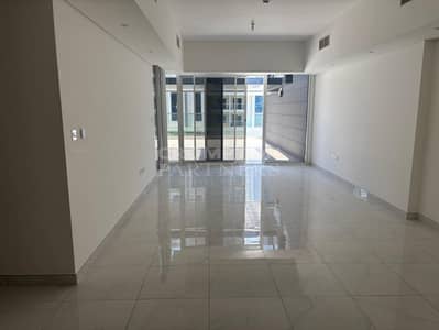 2 Bedroom Apartment for Rent in Al Raha Beach, Abu Dhabi - Large Balcony | Balcony | Modernized | Vacant 2 Bedroom Apartment for Rent in Al Raha Beach, Abu Dhabi - Large Balcony | Balcony | Modernized | Vacant