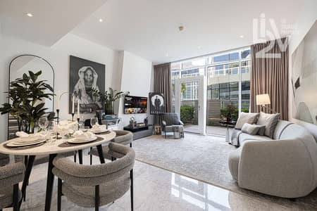 1 Bedroom Flat for Rent in Business Bay, Dubai - Huge and Rare Layout | With Balcony | Furnished