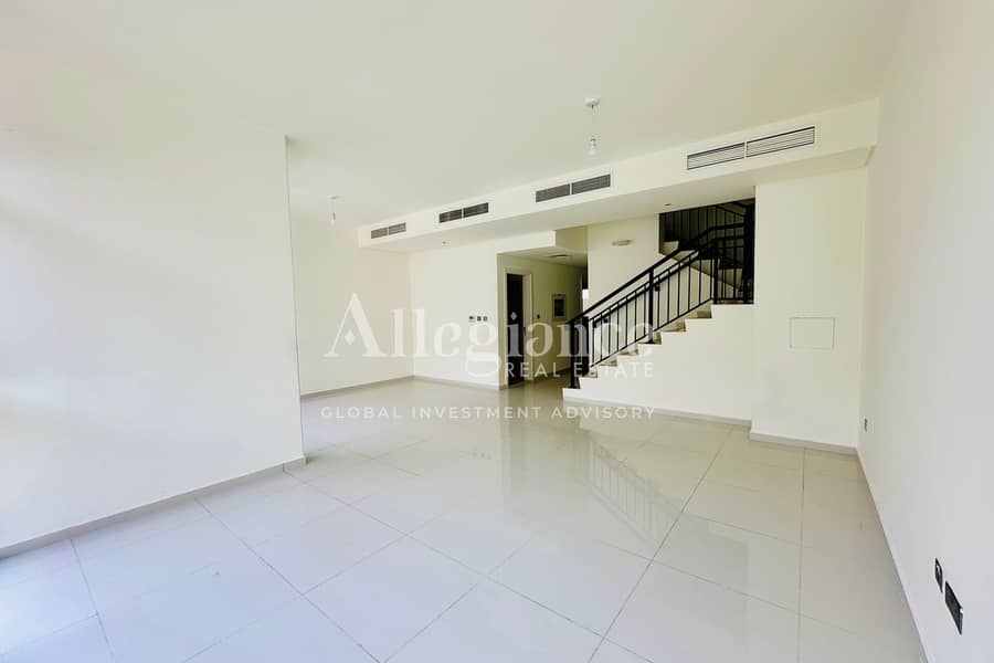 Spacious 3BR + Multipurpose Room | Private Garden Spacious 3BR + Multipurpose Room | Private Garden