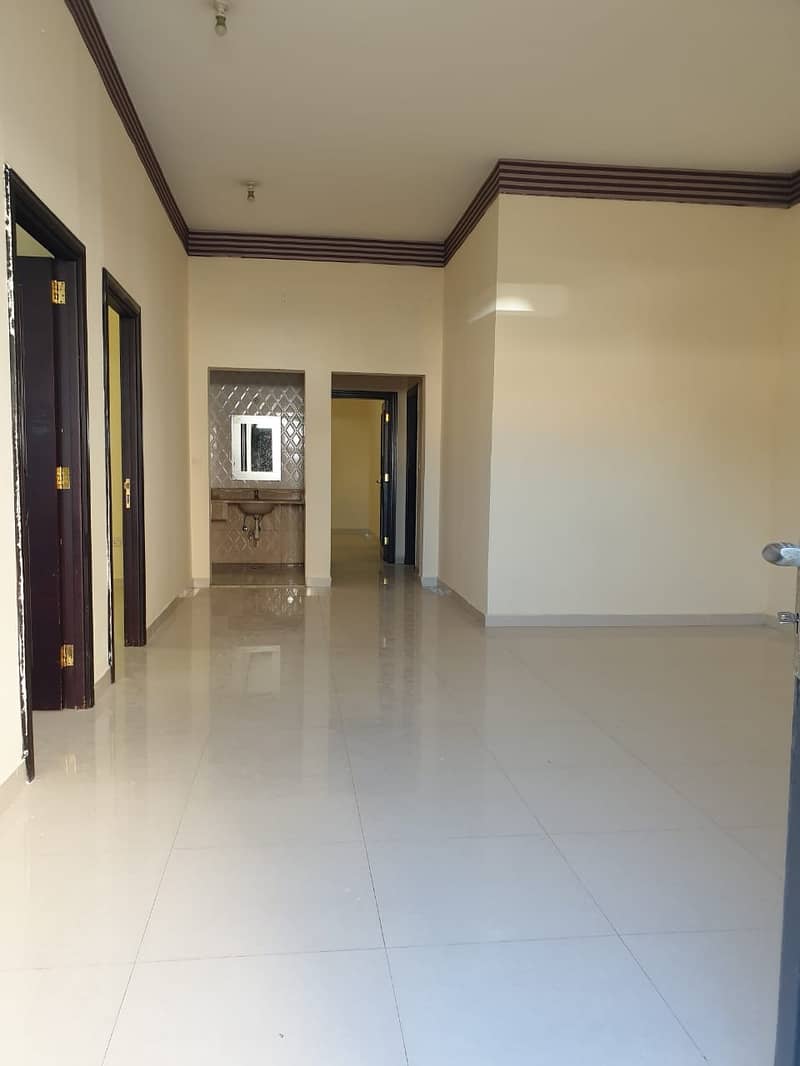 HIGHLY FINSHING 3BHK WITH SEPARATE ENTRANCE CLOSE TO SHAHBIYA IN MBZ CITY