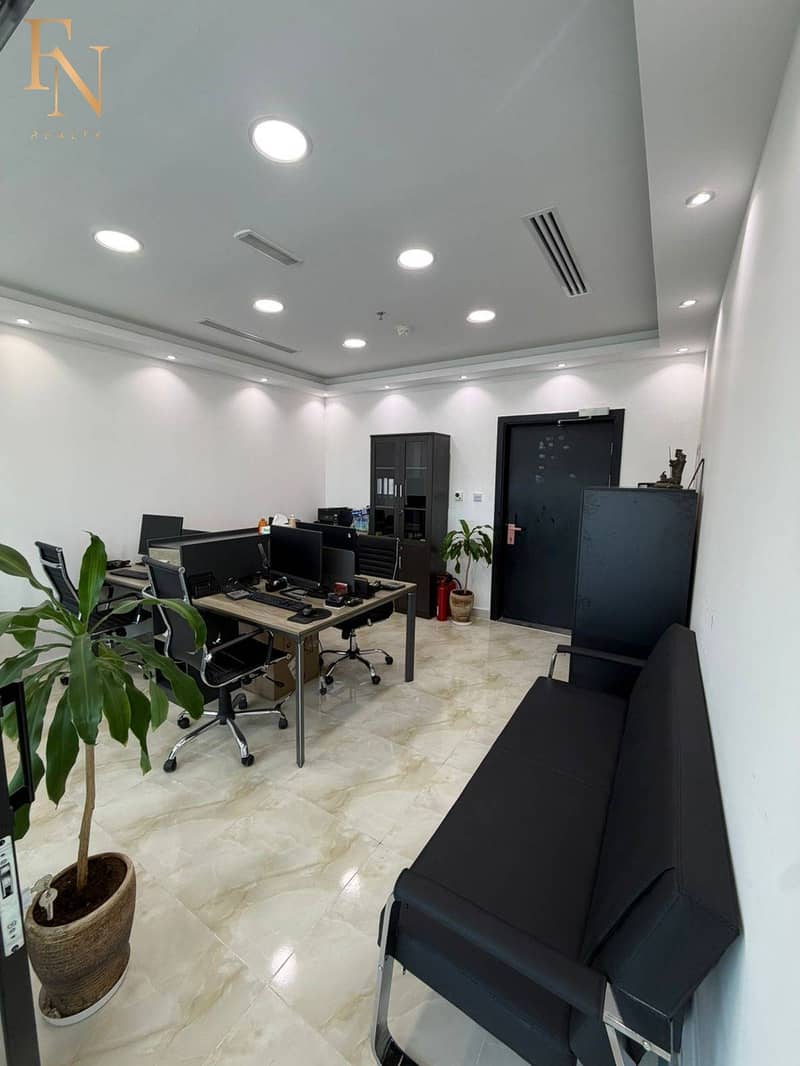 Ready-to-Move Furnished Office | 1 Parking | Vacant Ready-to-Move Furnished Office | 1 Parking | Vacant