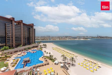1 Bedroom Flat for Sale in Palm Jumeirah, Dubai - Sea Views | Direct Beach Access | High Floor