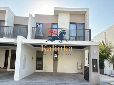 4 Camere Townhouse in Affitto a Tilal Al Ghaf, Dubai - Main (1). jpg