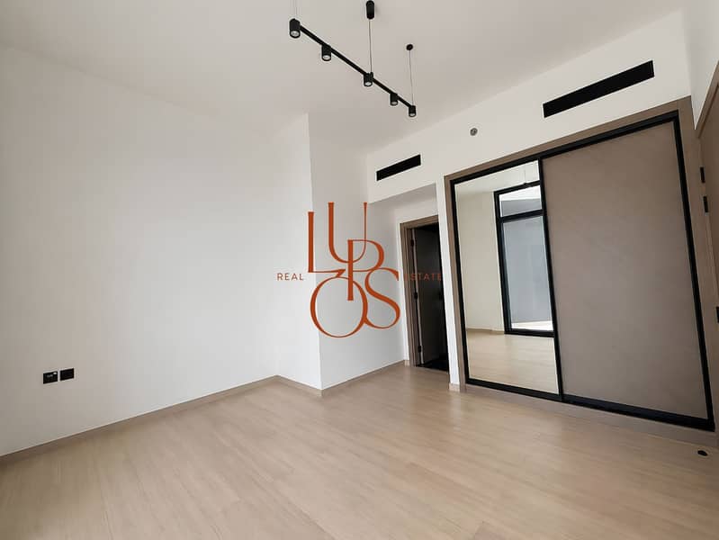 7 Untitled design 7. jpg