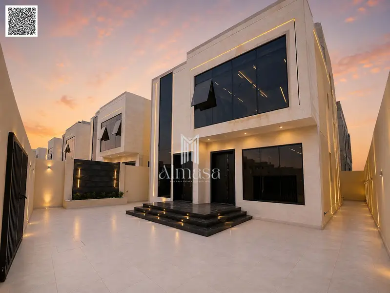 A luxury villa for sale in Al Zahia area of Ajman, in an exceptional location directly opposite services and near Al Zahia roundabout. It combines l - View 3