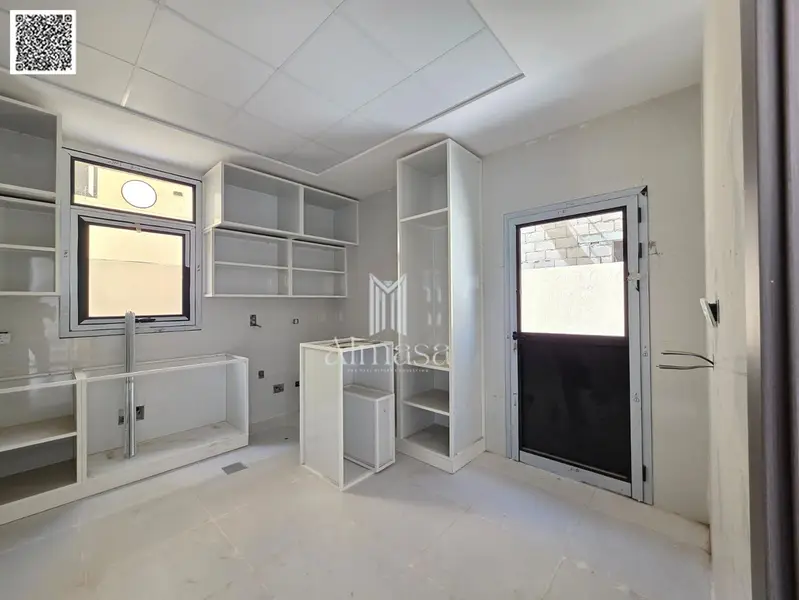 A luxury villa for sale in Al Zahia area of Ajman, in an exceptional location directly opposite services and near Al Zahia roundabout. It combines l - More