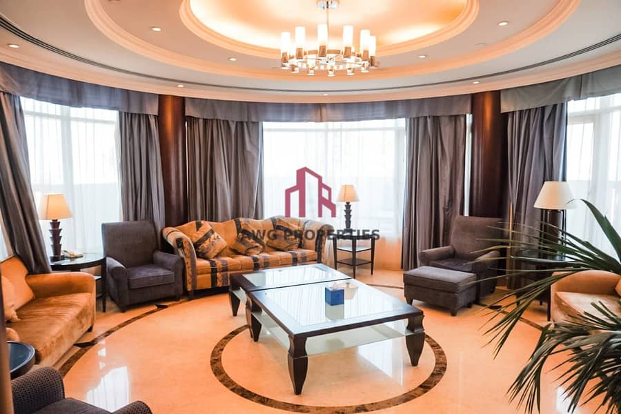 8 Living area. jpg