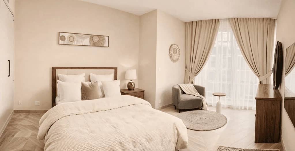 3 Marketing Image 2
