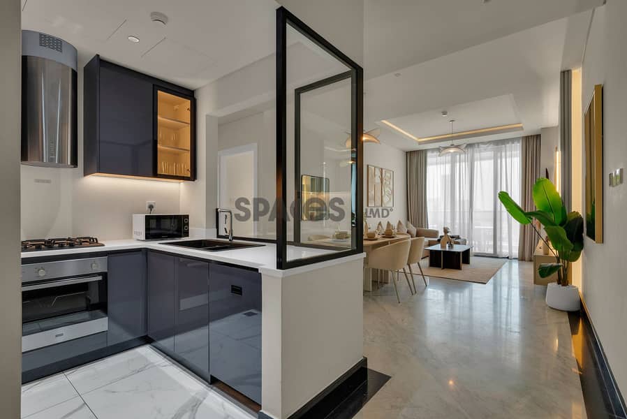 Elegant 2BR | Luxury Amenities | Business Bay - Image 2
