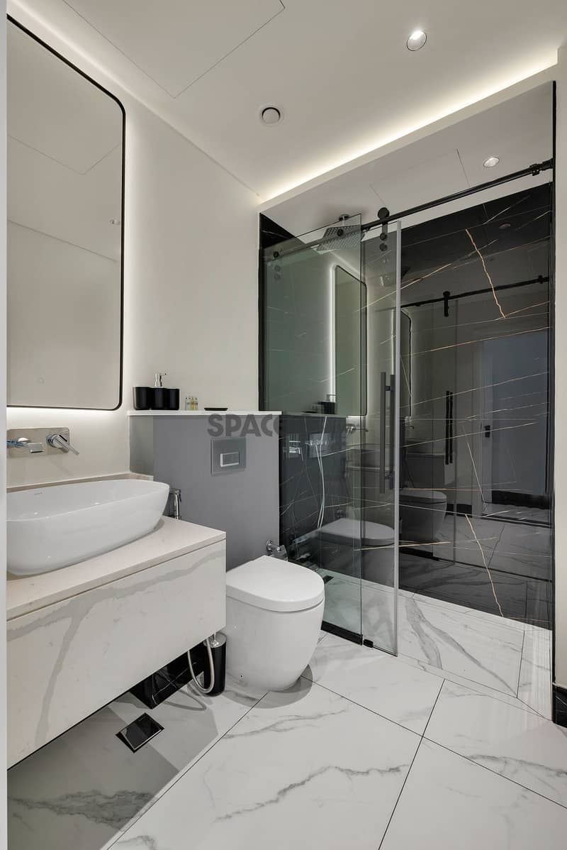 Elegant 2BR | Luxury Amenities | Business Bay - Image 24