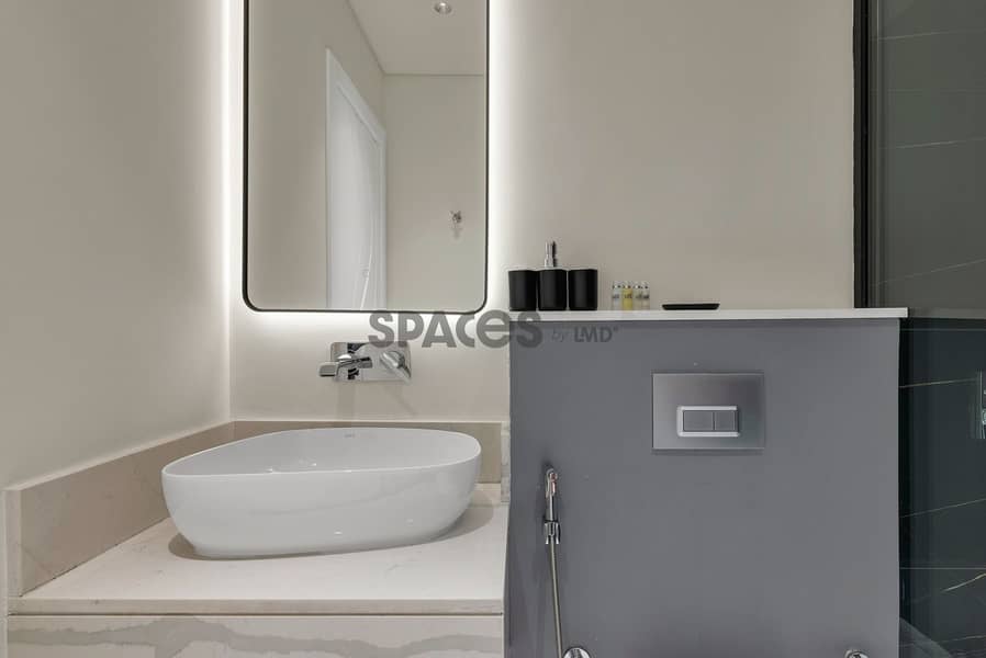 Elegant 2BR | Luxury Amenities | Business Bay - Image 25