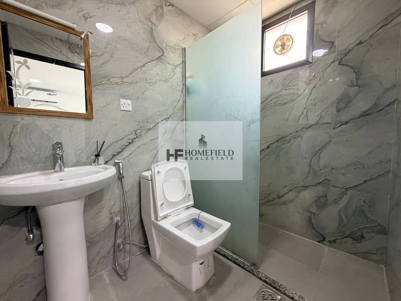 12 27e94742-cef7-46e3-9adb-2ea2d7853b95. jpg