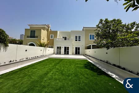فیلا 3 غرف نوم للايجار في البحيرات، دبي - فیلا في غدير 2،غدیر،البحيرات 3 غرف 380000 درهم - 15179277
