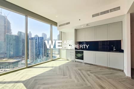 Studio for Rent in Business Bay, Dubai - Bright Studio | Canal Views | Serine Living Studio for Rent in Business Bay, Dubai - Bright Studio | Canal Views | Serine Living