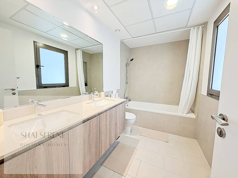 27 4. Master Ensuite - IMG_4973. jpg