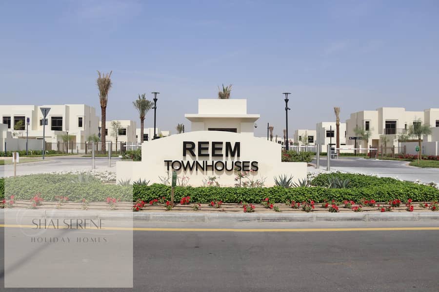 55 32. Main Entrance. JPG