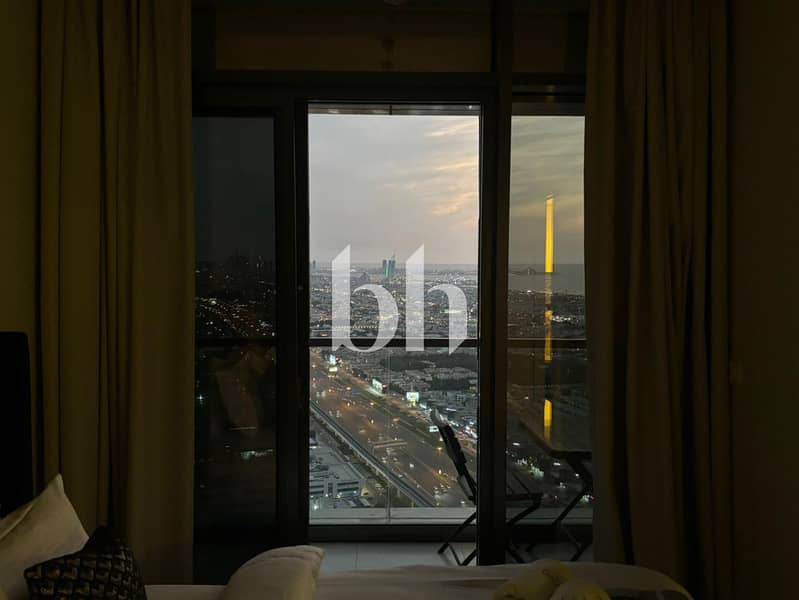5 images image img