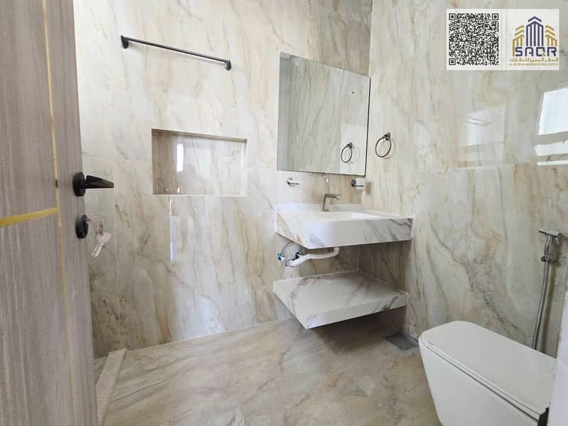 17 photo_5789824221381856791_y. jpg