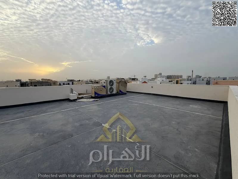 19 836926838-1066x800. webp