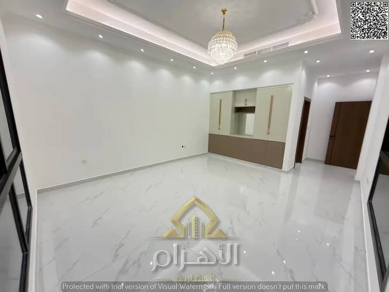 27 840762170-1066x800. webp