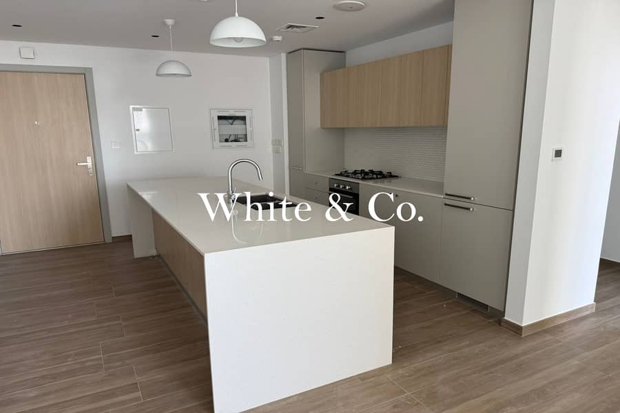 Island Kitchen | Premium Quality | Vacant Island Kitchen | Premium Quality | Vacant