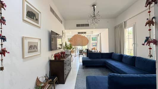 3 habitaciones Villa para en Alquiler en The Springs, Dubai - Villa en The Springs,The Springs 11, 3 dormitorios, 220000 AED - 15071404 3 habitaciones Villa para en Alquiler en The Springs, Dubai - Villa en The Springs,The Springs 11, 3 dormitorios, 220000 AED - 15071404