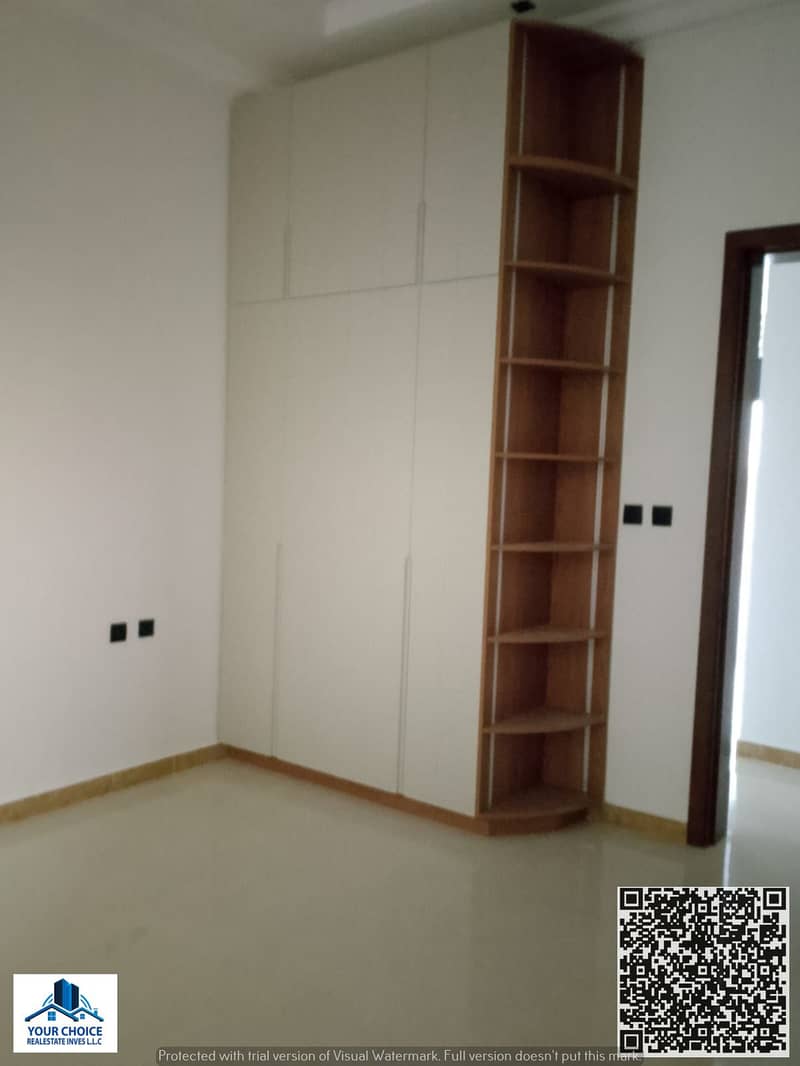 18 b277dd14-5978-4968-b7c9-b433cd9e40bf. jpg