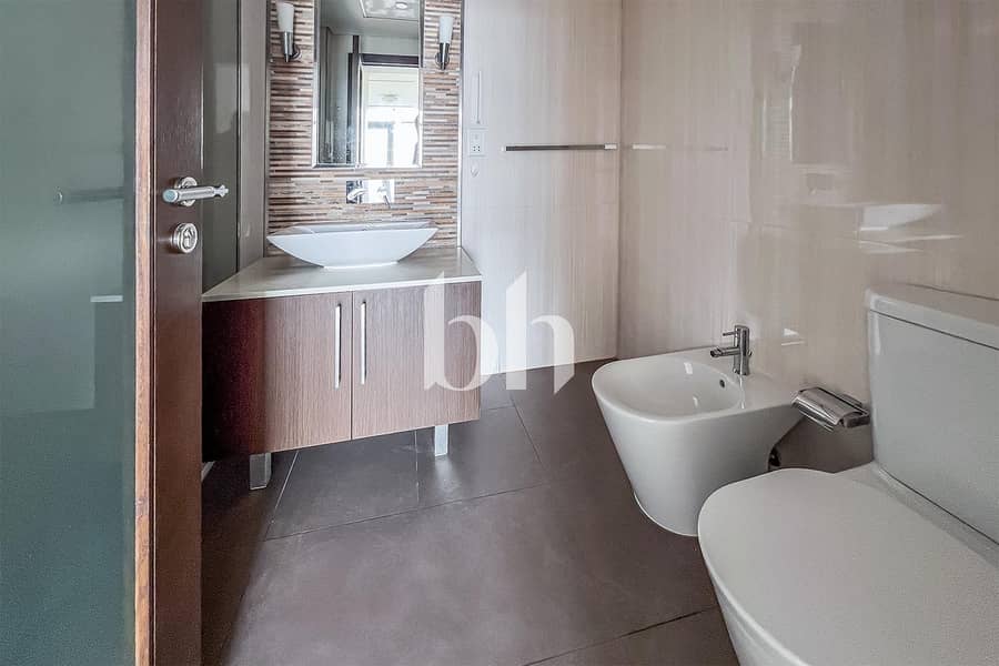 10 Unit 1503 Burj Daman 01