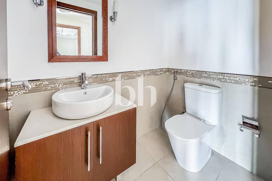 12 Unit 1503 Burj Daman 01
