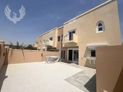 تاون هاوس في قرية ماربيلا،فيكتوري هايتس،مدينة دبي الرياضية 4 غرف 220000 درهم - 15305110