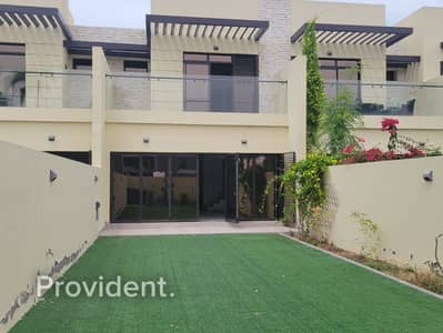 4 habitaciones Townhouse para en Alquiler en DAMAC Hills, Dubai - Casa adosada en DAMAC Hills,Silver Springs, 4 dormitorios, 220000 AED - 15316671 4 habitaciones Townhouse para en Alquiler en DAMAC Hills, Dubai - Casa adosada en DAMAC Hills,Silver Springs, 4 dormitorios, 220000 AED - 15316671
