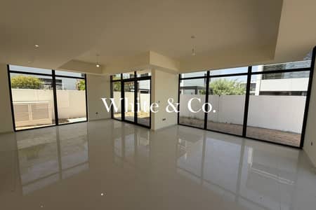 6 Schlafzimmer Villa zum zum Verkauf in DAMAC Hills 2 (Akoya by DAMAC), Dubai - Villa in DAMAC Hills 2 (Akoya by DAMAC),Aster, 6 schlafzimmer, 5500000 AED - 15317340 6 Schlafzimmer Villa zum zum Verkauf in DAMAC Hills 2 (Akoya by DAMAC), Dubai - Villa in DAMAC Hills 2 (Akoya by DAMAC),Aster, 6 schlafzimmer, 5500000 AED - 15317340