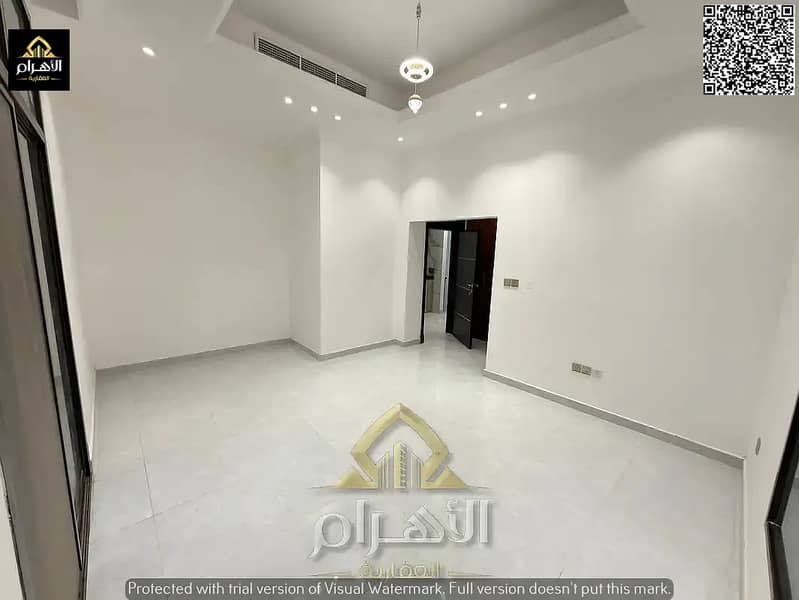 20 840810350-1066x800. webp