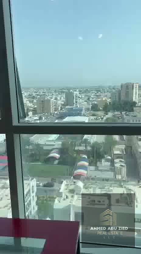 8 ezgif-frame-041. jpg