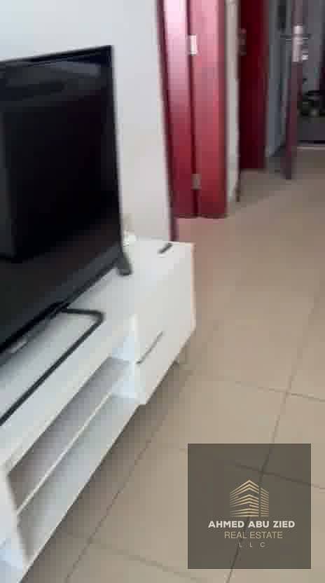 11 ezgif-frame-072. jpg