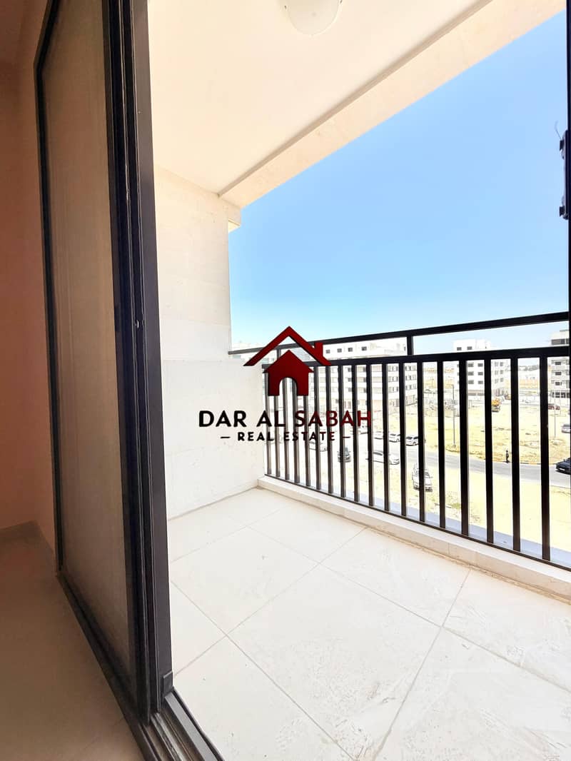 14 c515e1fb-b206-4f74-9df9-2a1eddcbe0e2. jpeg