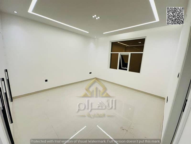 6 WhatsApp Image 2025-12-23 at 16.45. 21. jpg