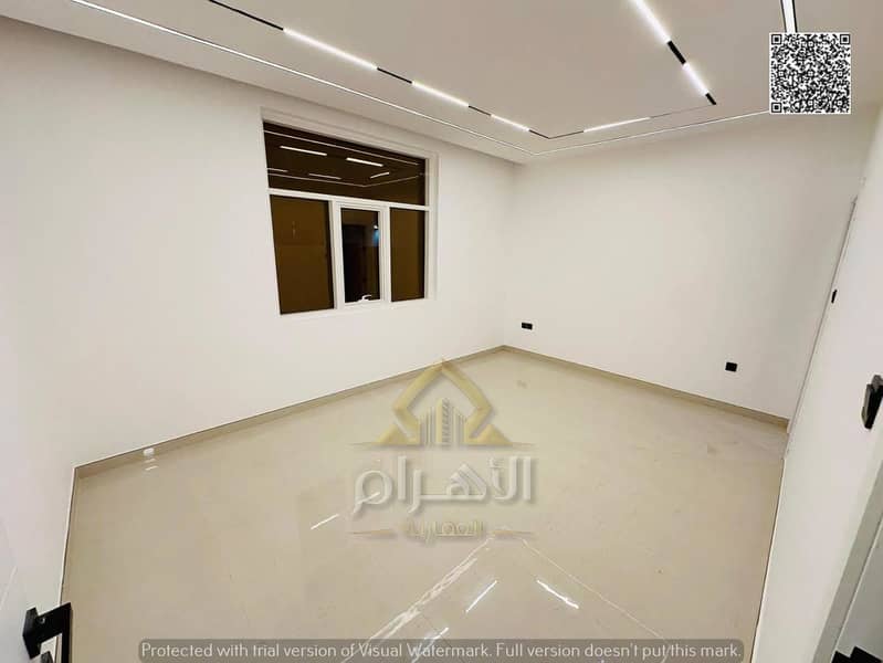 16 WhatsApp Image 2025-12-23 at 16.45. 29. jpg