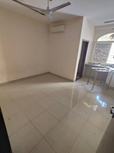استوديو للايجار في الغوير، الشارقة - WhatsApp Image 2026-05-30 at 00.11. 25 (1). jpeg استوديو للايجار في الغوير، الشارقة - WhatsApp Image 2026-05-30 at 00.11. 25 (1). jpeg
