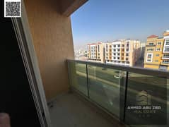 اشيك وافخم شقة ثاني ساكن مع شهر مجاني تتكونمن ثلاث غرف منهم 2 ماستر _صالة واسعة _مطبخ مجهز _3 حمام _مع جيم ومسبح خزائن بالحائط_صيانة كاملة علي المالك