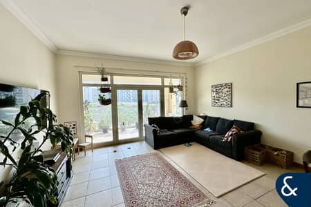 2 Bedroom Apartment for Sale in Palm Jumeirah, Dubai - Two Bedroom + Maids | Park Facing | Vacant