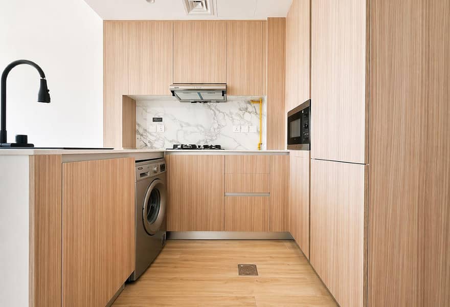 Well Maintained | Spacious | Premium Quality - Image 8