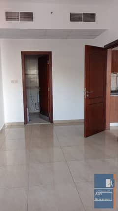 شقة في بناية مؤسسة عبد الواحد بن شبيب للعقارات 155،عيال ناصر،ديرة 1 غرفة 64000 درهم - 14770112