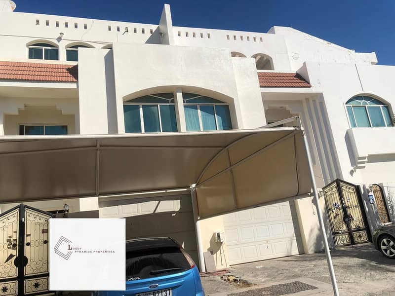 Вилла в Аль Карама, 8 спален, 170000 AED - 4458545