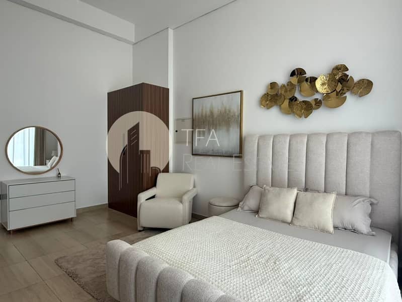 Modern Design | Fully Furnished | Upgraded - Image 3