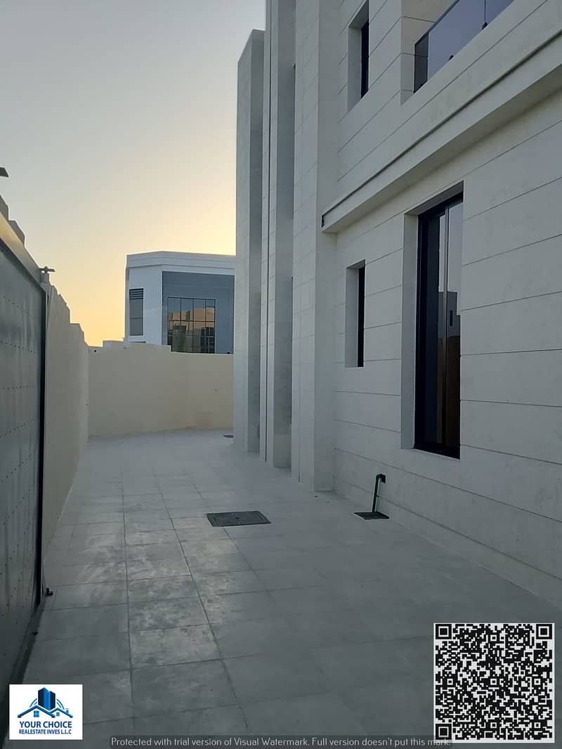 4 9f17d918-e1c5-42dc-bbf5-3aaae9bd7d1a. jpg