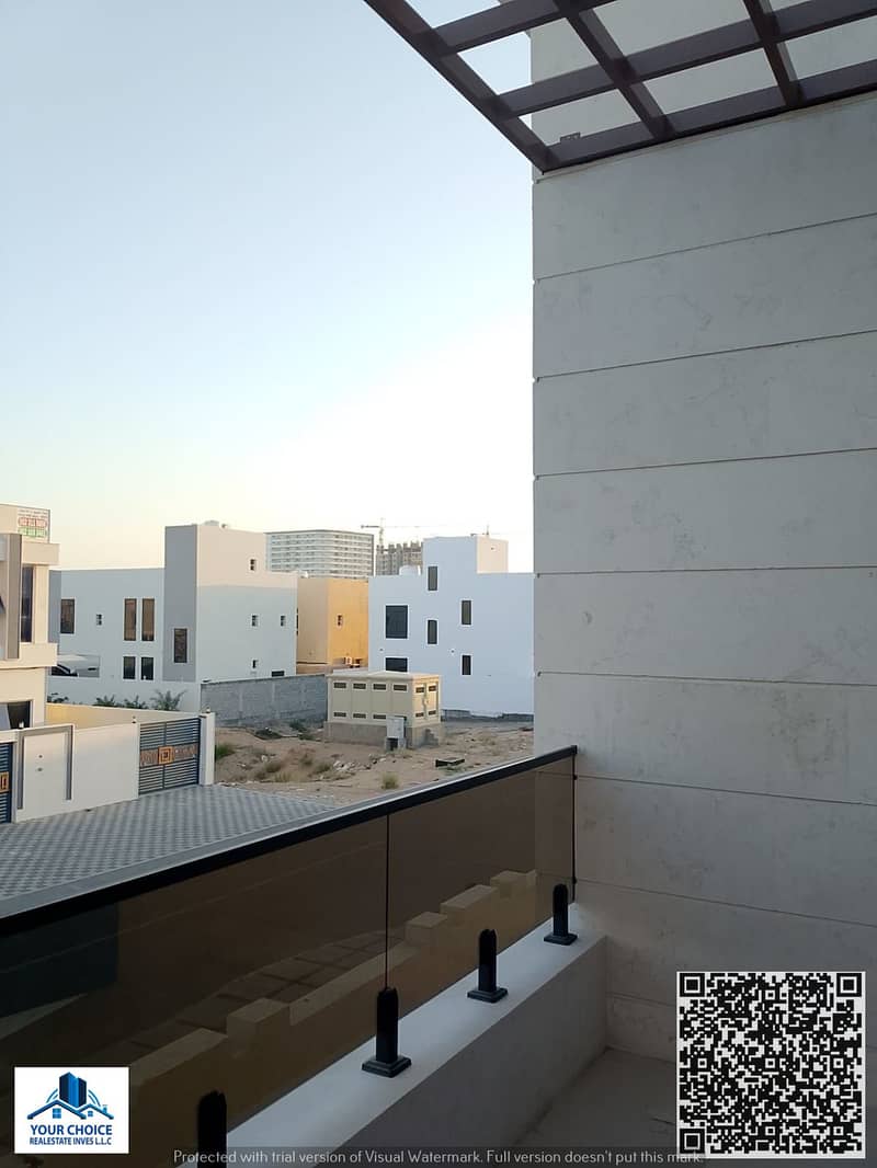 27 d98639c4-6a67-4ff6-94bc-1f8e606acfdf. jpg