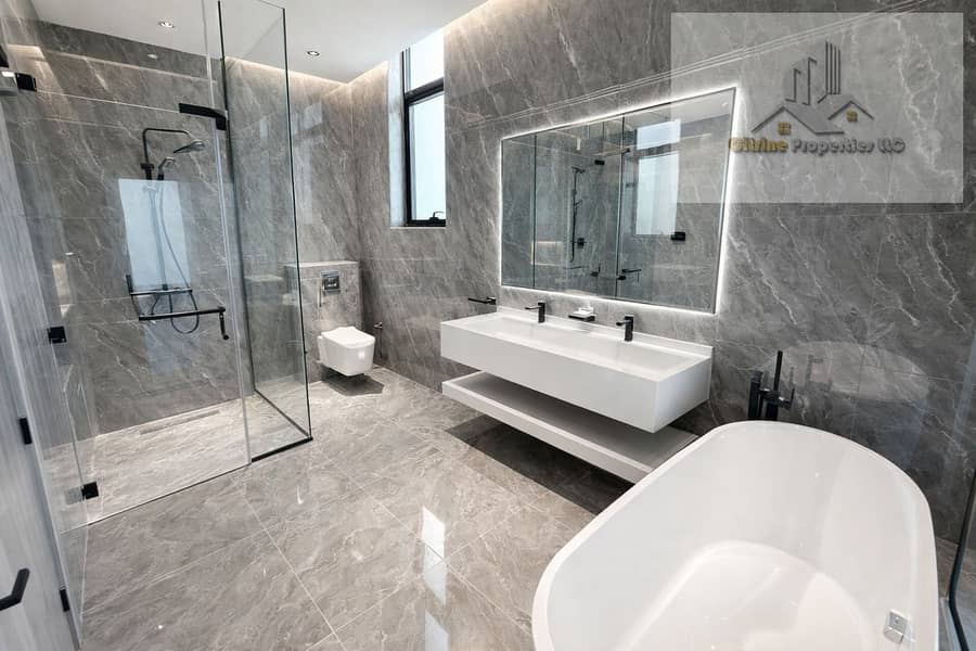9 Clean shiny bathroom4. jpg
