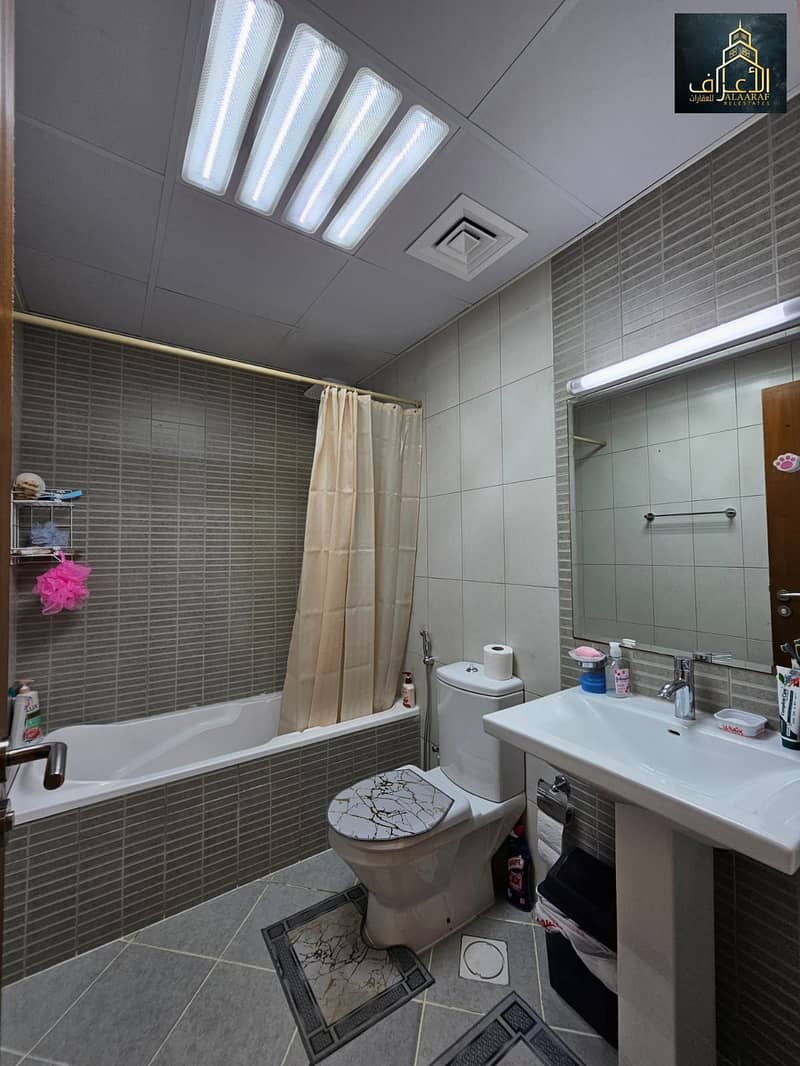 16 0fab7007-bd58-434e-add6-47b43b54ea73. jpg