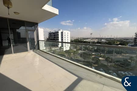 2 Camere Appartamento in Vendita a DAMAC Hills, Dubai - Appartamento a DAMAC Hills，Golf Town，Golf Panorama，Golf Panorama A, 2 camere da letto, 2300000 AED - 15330443